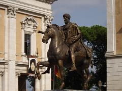 rome le capitole statue de marc aurele